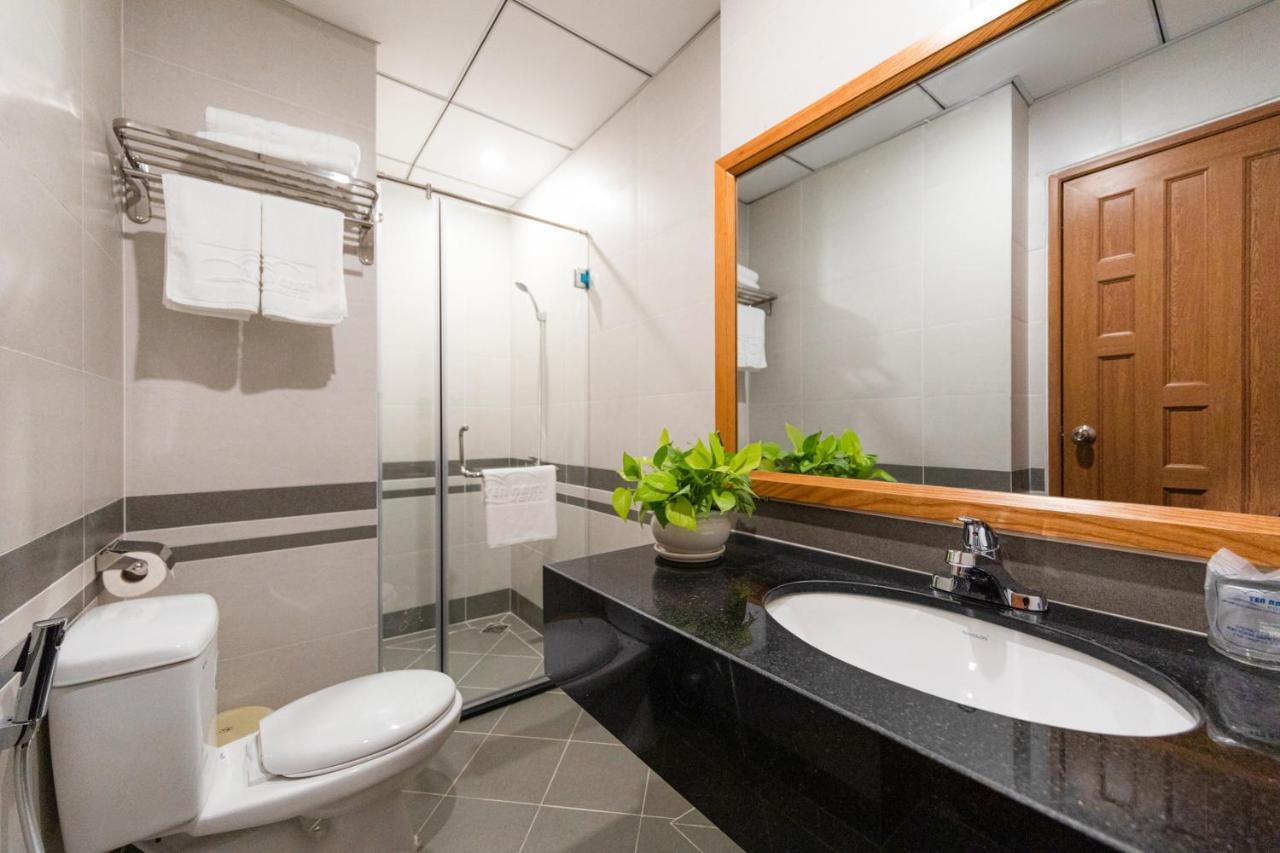 הו צ'י מין סיטי Reddoorz Yen Nam Hotel Hoang Van Thu מראה חיצוני תמונה